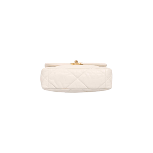 CHANEL 19 Flap Bag Lamb (White)